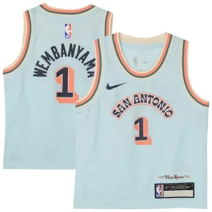 Accattivante Splendido Bellissimo Victor Wembanyama San Antonio Spurs Nike Preschool 2024/25 Swingman Player Jersey City Edition Light Blue  per la Gara Importante